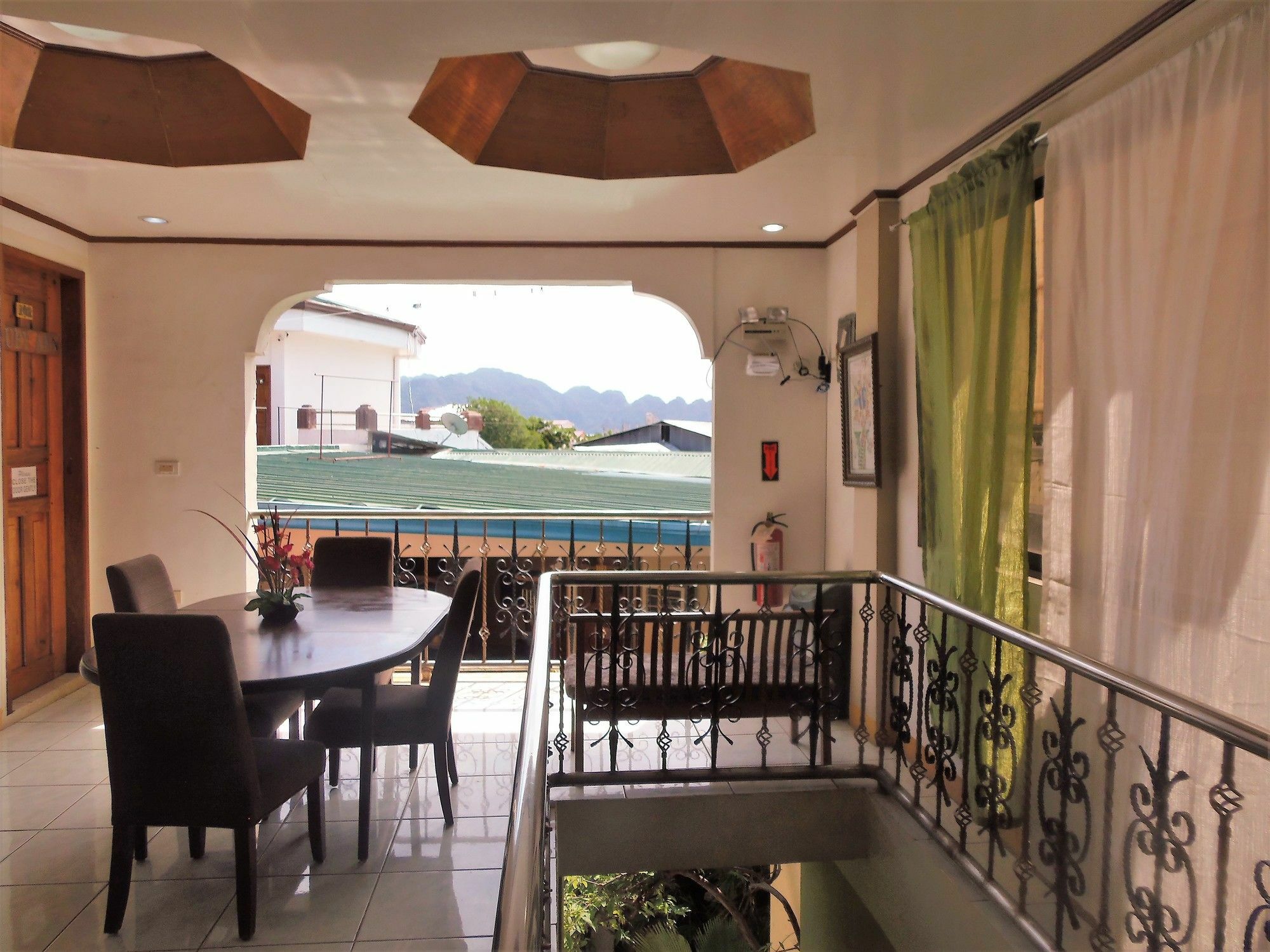 Palanca Guest House Coron Exterior photo